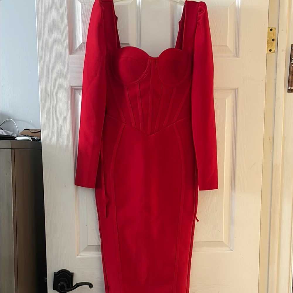 Elegant Red Long-Sleeve Dress